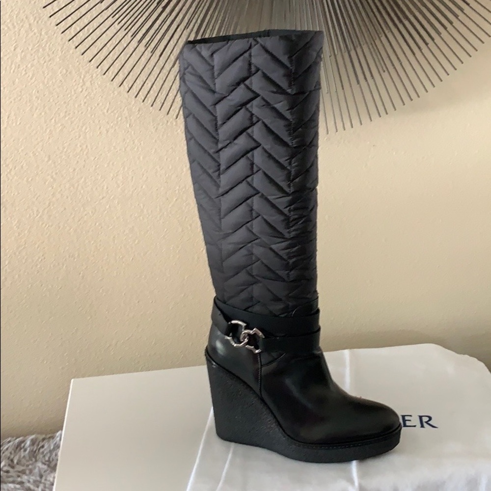 BRAND NEW! Gorgeous MONCLER Cernobi Boots, sz 39/8